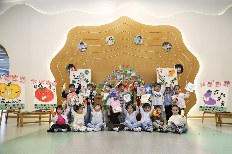 江西余干：悦享“书香” 乐享春光